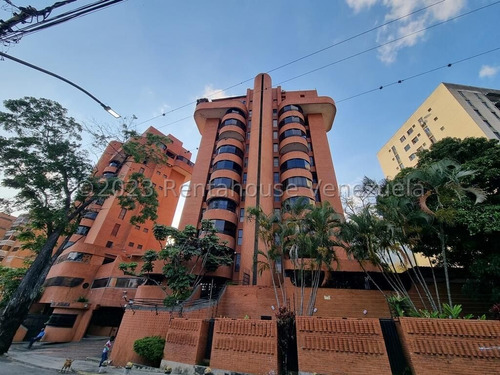 Excelente Y Cómodo Apartamento En Venta Los Chorros Caracas 23-28316