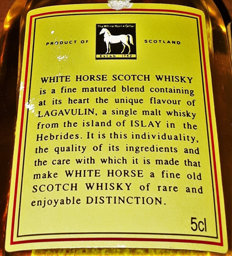 Botellita Petaca Whisky White Horse Fine Old Cerrada (Usado)