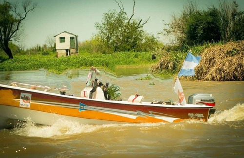 Tracker Naval Center 520