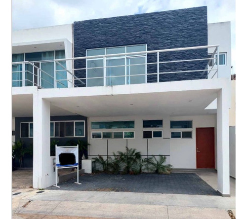 Casa En Venta En Residencial Arbolada