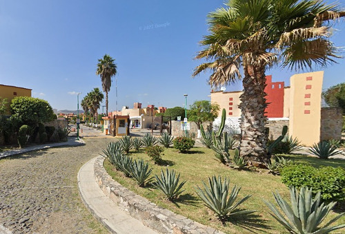 Remate Casa En Paseo De San Juan Isidro Querétaro Posesión Ante Notario Público Ojac-aaa-193