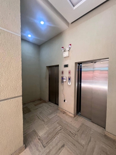 Alquiler De Apartamento En Urb. El Bosque Resd. Monticello Rp