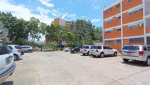 Lisbeth Delgado Vende Apartamento Muy Cerca Del Sambil Barquisimeto Cod. 25-5907