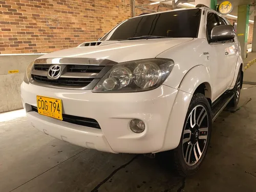 Toyota Fortuner 3.0 Sr5