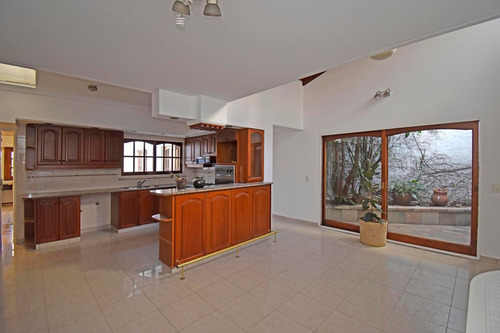 Venta Casa 6 Amb Jardin Y Pileta Parque Patricios