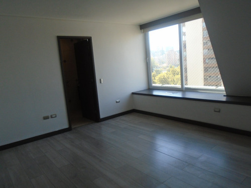 Espectacular Dúplex - El Bosque - Metro- Jacuzzi-sauna