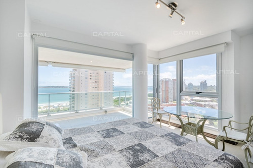 Imagen 13 de 30 de Moderno Apartamento De Tres Dormitorios Con Vista A Playa Mansa - Venta - Punta Del Este Mansa