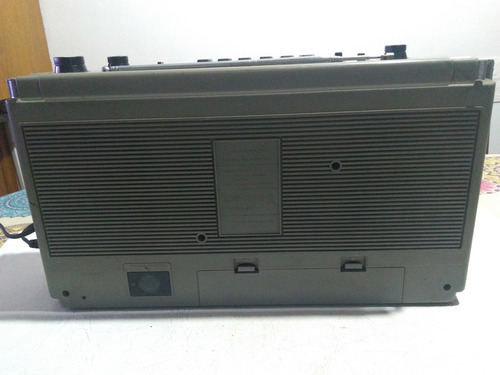 Radiograbador Sanyo M9922lu Solo Anda Radio Am.- Plateado (Usado)