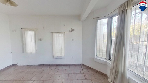 Venta Casa 4 Ambientes Con Parque Ezpeleta