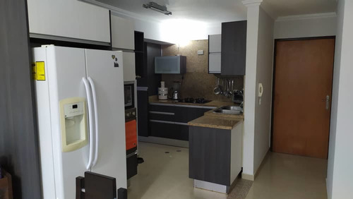 Imagen 5 de 19 de Apartamento A La Venta, Res. Las Brisas, Mañongo, Carabobo