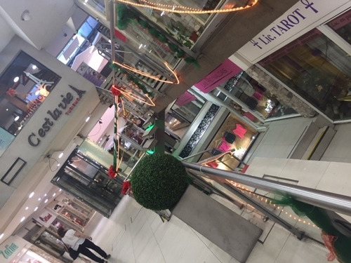 Imagen 4 de 10 de Locales En Galeria - Venta