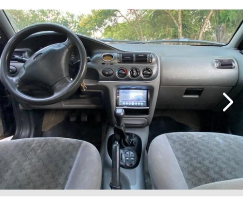 Imagem 7 de 8 de Ford Escort Glx
