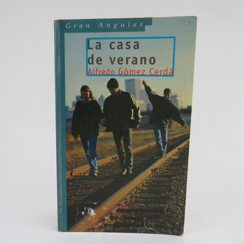 L1540 Alfredo Gómez Cerda -- La Casa De Verano