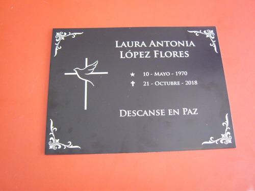 Imagen 3 de 6 de Placas Funerarias Para Criptas Lapidas Grabado Láser Gratis