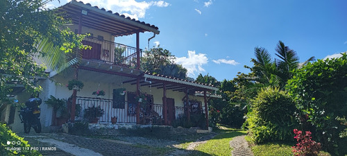 Casa Con 4 Habitación Garage Quiosco Casa De Mayordomo Aguas