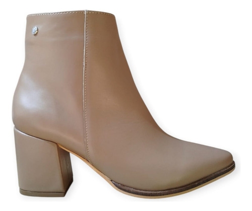 Botas Bajas En Punta Cuero Fragola Premium Tipcalzado 0701