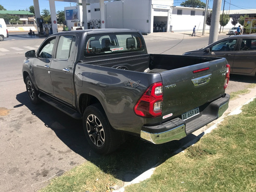 Toyota Hilux 2.8 Cd Srx 4x4 Automatica Cuero 2021