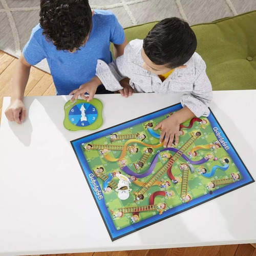 Imagen 2 de 6 de Chutes And Ladders - Hasbro - Juego De Mesa
