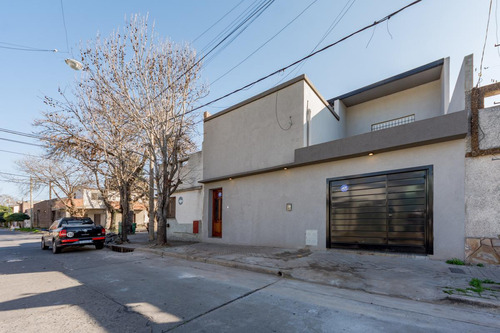 Casa Reciclada A Estrenar Pje. Rossini 1496 - Barrio Industrial, Rosario