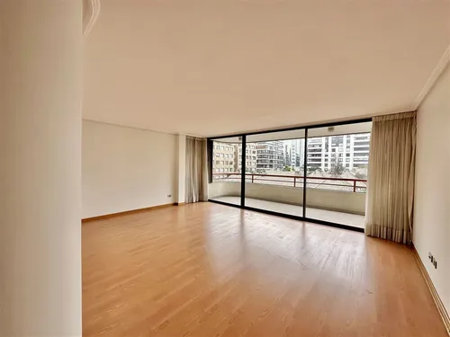 Departamento En Arriendo De 3 Dorm. En Las Condes