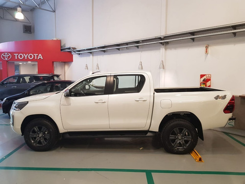 Toyota Hilux 2.8 Cd Srv 177cv 4x4 0km 2021