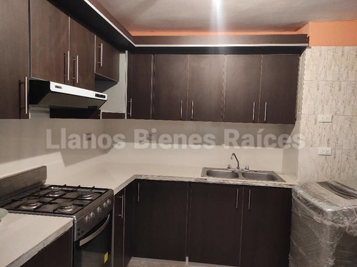 Imagen 2 de 14 de Apartamento Venta Av Aragua Urb El Centro 2 Cuadra Cc Mcay P