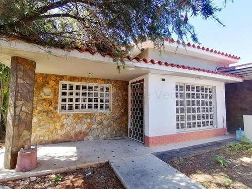 Imagen 1 de 14 de Casa En Venta En La Zona Centro - Este De Barquisimeto
