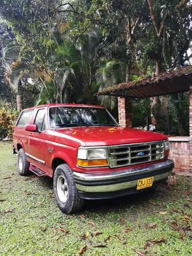 Ford Bronco 5.0 Xlt