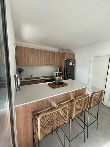 Dúplex En Venta - 3 Dormitorios 3 Baños - 162,83mts2 - Villa Udaondo, Ituzaingó