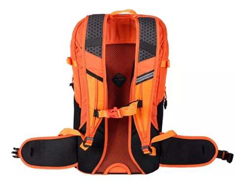 Mochila Montagne Deportiva Trekking 30 Lts Bolsillos Viajero