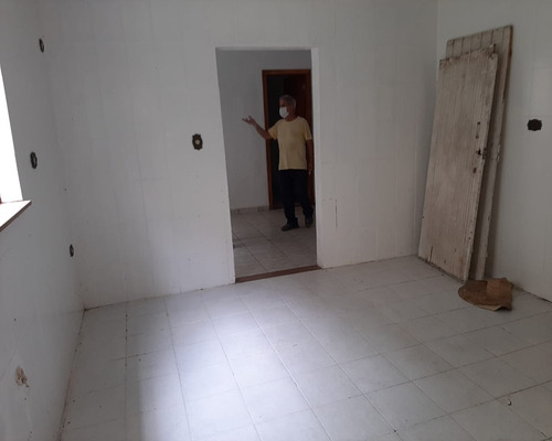 Imagem 11 de 27 de Locação Vila Pauliceia, 2 Casas De 1 Dormitório, Sala, Cozinha, Wc, Lavanderia, 1 Vaga, Quintal E 1 Galpão Grande - Ml66 - 69391179