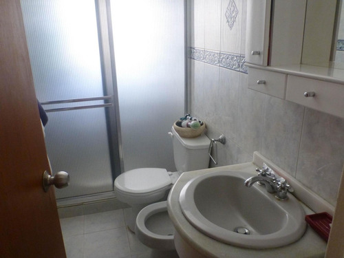 Imagen 11 de 12 de Los Dos Caminos, Se Vende Apartamento. Cod. 20-12577
