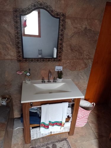 Venta De Casa 4 Amb Con 2 Baños, Parque, Parrilla Y Cochera