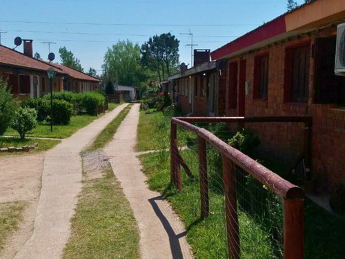 Venta O Permuta De Preciosa Casa 3 Dormitorios, Ph En Complejo Pinares 3, Pinar Norte Km 29 De La Interbalnearia