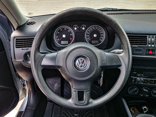Imagen 10 de 15 de Volkswagen Jetta Clasico 2015