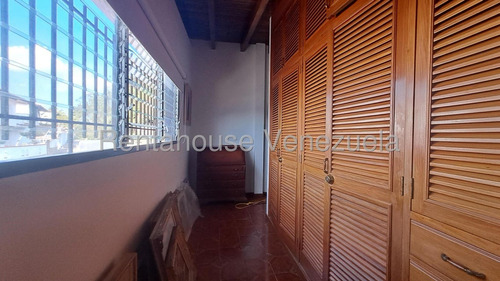 Linda ,comoda Y Funcional Casa En Venta Ubicada En Naranjos Del Cafetal 24-18040