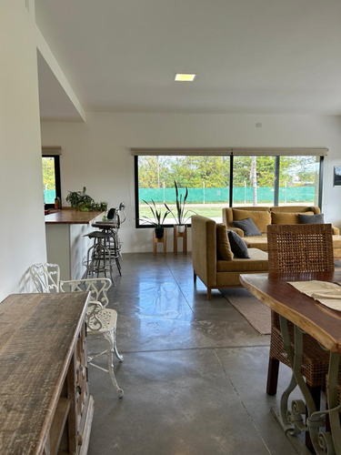 Se Vende Hermosa Casa En Barrio Doña Luisa