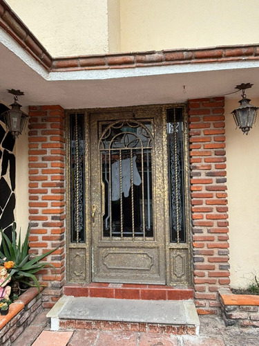 Venta Casa Estilo Rustico En Jardines De Atizapán