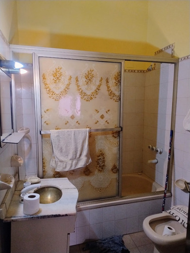 Alto Alberdi Vendo Casa 2 Dormit, 2 Baños, Cochera Y Patio + Depto 1 Dormit, C/terraza.