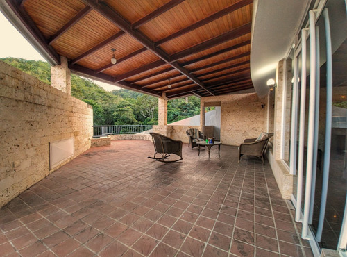 Casa En Altos De Guataparo Con Vista A La Montaña ( Alf )