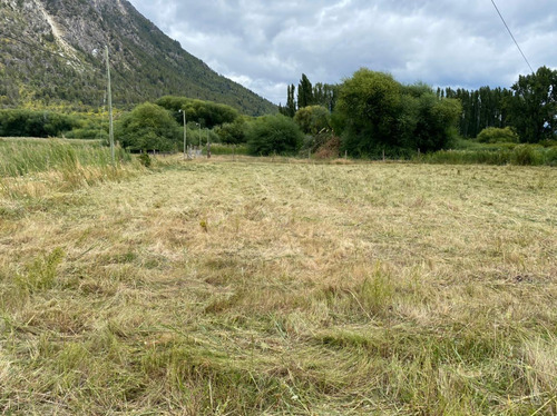 Terreno En El Hoyo. Cercano A Rio Epuyen
