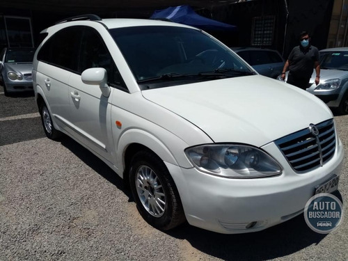 Ssangyong Stavic 2011