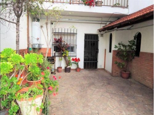 Casa En Venta De 139m2 En Coghlan