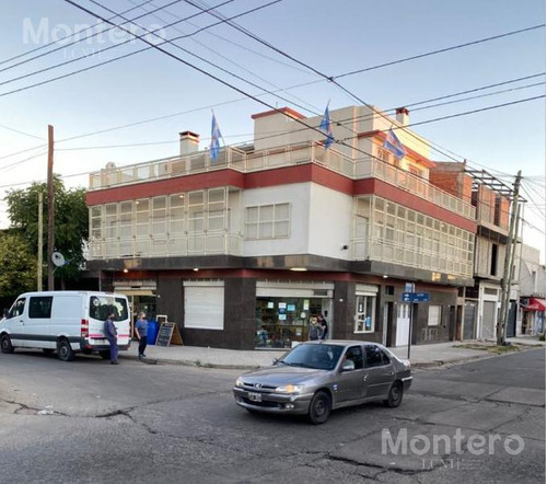 Edificio En Block  /  3 Locales      3 Viviendas