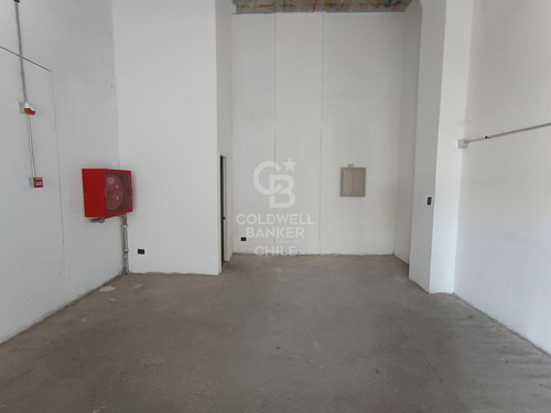 Local A Pasos De Av. Vicuña Mackenna Pte - 70m2