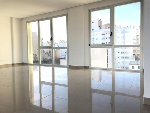 Oficina En Alquiler Edificio Essence Rawson Guemes Mar Del Plata