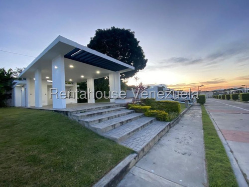 Valeria Chong Casa Alquiler Cabudare Lara Avenida Intercomunal Oportunidad Residencial Economico Código Inmobiliaria Rent-a-house 25-18352