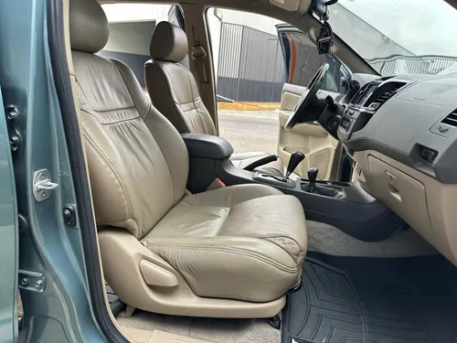 Toyota Fortuner 2012 Automático
