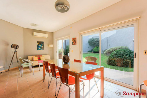 Casa En Boedo Con Parque Y Pileta