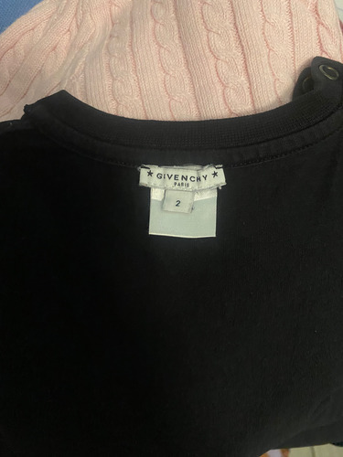 Givenchy Playera Niño Talla 2 (Usado)